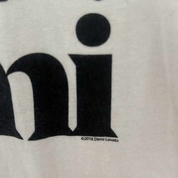 Gildan Softstyle Men's Ring Spun 2018 Demi Lovato Short Sleeve T-Shirt White XL - Picture 3 of 7